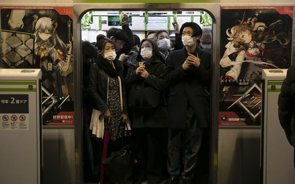 Người Nhật Bản đ&atilde; kh&ocirc;ng c&ograve;n lịch sự nổi nữa trong thời Covid-19 - Ảnh 1.