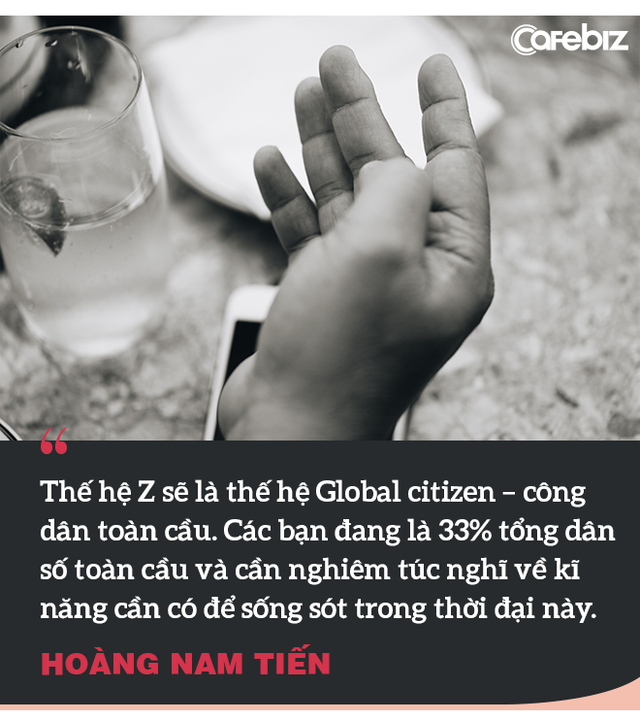 Trước khi rời khỏi ghế Chủ tịch FPT Software, &ocirc;ng Ho&agrave;ng Nam Tiến gửi lời khuy&ecirc;n cho thế hệ Z: &ldquo;Muốn sống s&oacute;t, bắt buộc c&aacute;c bạn phải TỰ HỌC kiến thức mới!&rdquo; - Ảnh 3.