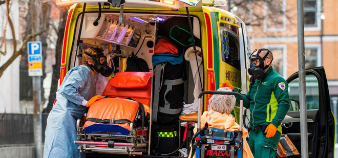  Chiến lược chống dịch một m&igrave;nh một kiểu của Thuỵ Điển - Ảnh 3.