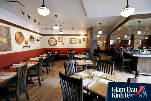 Đại dịch chắc chắn sẽ thay đổi cuộc sống và công việc của bạn, nhưng tỷ phú Bill Gates sẽ chỉ bạn cách thích nghi với hoàn cảnh nhờ một loại tài nguyên vô hình, sẵn có và rẻ tiền - Ảnh 1. Đại dịch chắc chắn sẽ thay đổi cuộc sống và công việc của bạn, nhưng tỷ phú Bill Gates sẽ chỉ bạn cách thích nghi với hoàn cảnh nhờ một loại tài nguyên vô hình, sẵn có và rẻ tiền - Ảnh 1.