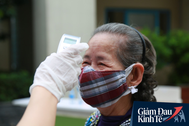 Ảnh: Xuất hiện cây gạo nhận diện bằng khuôn mặt ở Hà Nội, ai đến lấy 2 lần trong ngày bị từ chối ngay - Ảnh 8. Ảnh: Xuất hiện cây gạo nhận diện bằng khuôn mặt ở Hà Nội, ai đến lấy 2 lần trong ngày bị từ chối ngay - Ảnh 8.