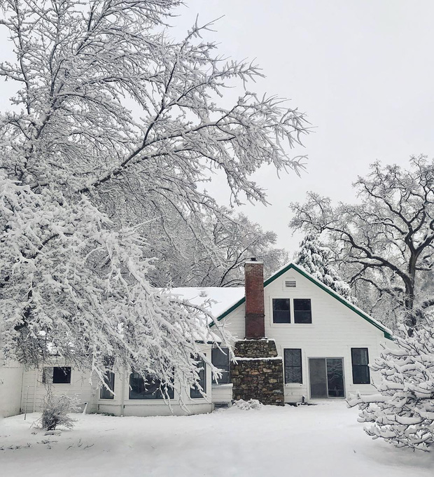 B&aacute;n nh&agrave; ở phố về trang trại sống, cặp vợ chồng t&aacute;o bạo biến căn nh&agrave; cũ tr&ocirc;ng như hầm chứa th&agrave;nh kh&ocirc;ng gian đẹp hệt ảnh tạp ch&iacute; - Ảnh 21.