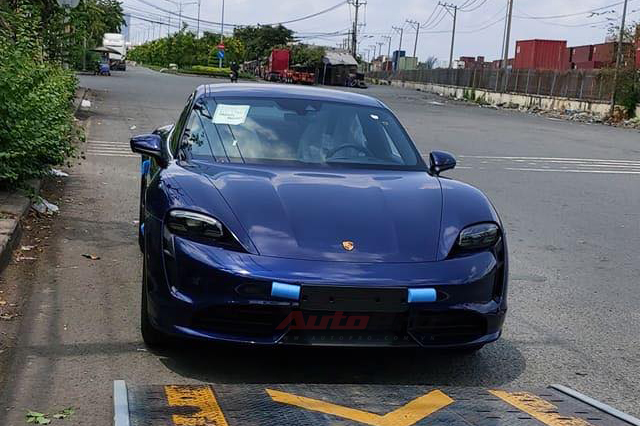 Porsche Taycan vừa về Việt Nam đã có trạm sạc riêng: Thời gian sạc còn nhanh hơn điện thoại - Ảnh 3. Porsche Taycan vừa về Việt Nam đã có trạm sạc riêng: Thời gian sạc còn nhanh hơn điện thoại - Ảnh 3.