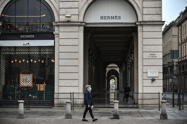  Từ l&agrave;m gi&agrave;u kh&ocirc;ng kh&oacute; đến ph&aacute; sản trong 3 th&aacute;ng: Dịch Covid-19 đẩy người bu&ocirc;n h&agrave;ng x&aacute;ch tay ở Trung Quốc v&agrave;o cảnh kh&aacute;nh kiệt như thế n&agrave;o?  - Ảnh 4.