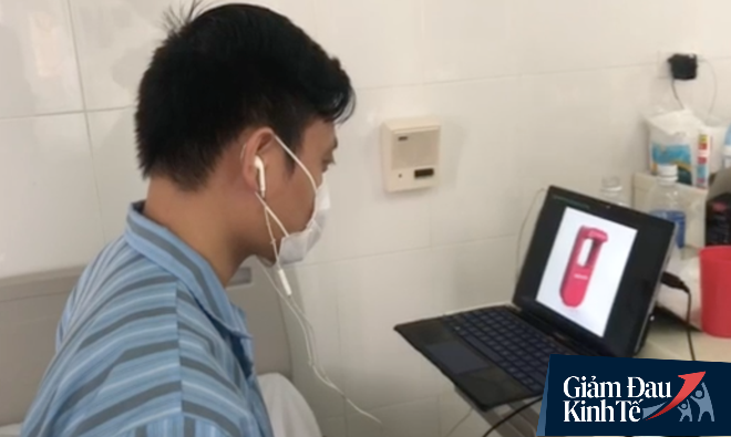 Nằm viện điều trị Covid-19, giảng viên ĐH Bách khoa sáng chế máy rửa tay, giá chỉ bằng 1/3 sản phẩm nhập ngoại - Ảnh 1. Nằm viện điều trị Covid-19, giảng viên ĐH Bách khoa sáng chế máy rửa tay, giá chỉ bằng 1/3 sản phẩm nhập ngoại - Ảnh 1.