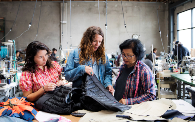 Khi mẹ bỉm sữa Mỹ làm khoa học: Họ tìm ra vật liệu giúp khẩu trang vải hiệu quả gấp 3 lần trong dịch COVID-19 - Ảnh 1. Khi mẹ bỉm sữa Mỹ làm khoa học: Họ tìm ra vật liệu giúp khẩu trang vải hiệu quả gấp 3 lần trong dịch COVID-19 - Ảnh 1.