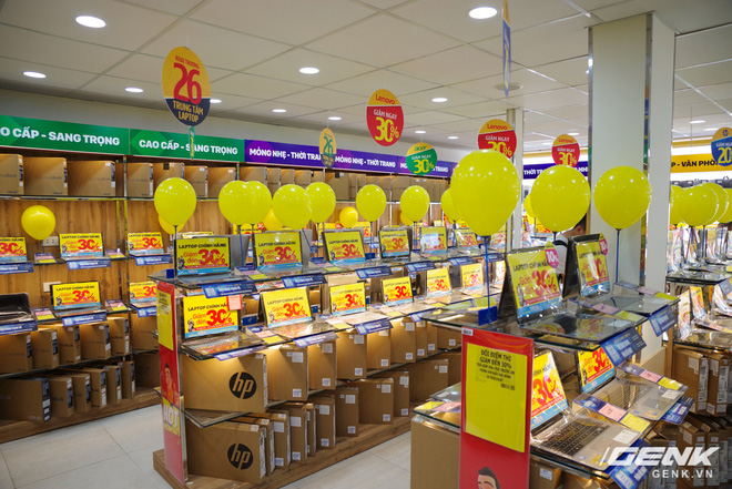 Nhu cầu đột biến giữa đại dịch COVID-19, Laptop đang là cứu cánh cho ngành điện tử với mức tăng trưởng tháng 3: Thế giới Di động vọt 200%, FPT Shop đạt 172% - Ảnh 1. Nhu cầu đột biến giữa đại dịch COVID-19, Laptop đang là cứu cánh cho ngành điện tử với mức tăng trưởng tháng 3: Thế giới Di động vọt 200%, FPT Shop đạt 172% - Ảnh 1.