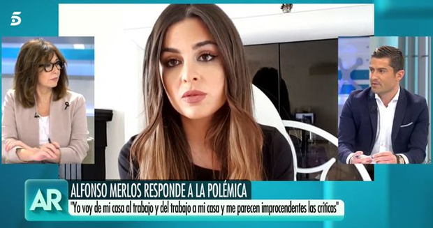 Livestream tại nhà, nam MC nổi tiếng không ngờ tuesday lại khỏa thân đi ngang làm lộ hết chuyện hẹn hò vụng trộm - Ảnh 3. Livestream tại nhà, nam MC nổi tiếng không ngờ tuesday lại khỏa thân đi ngang làm lộ hết chuyện hẹn hò vụng trộm - Ảnh 3.