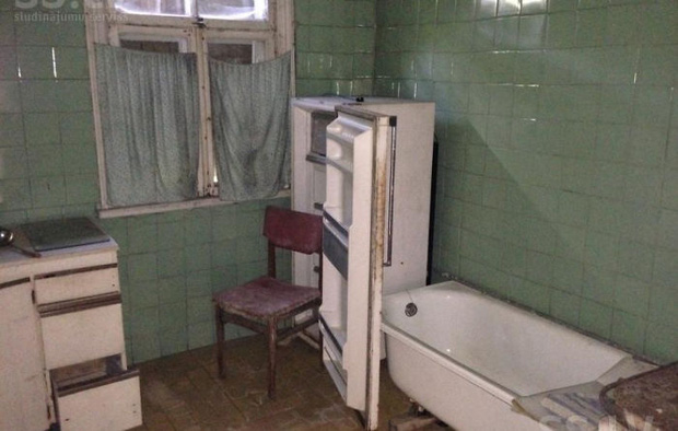 Tuyển tập những ng&ocirc;i nh&agrave; c&oacute; thiết kế nội thất khiếp đảm đến nỗi kh&ocirc;ng ai d&aacute;m mua - Ảnh 3.