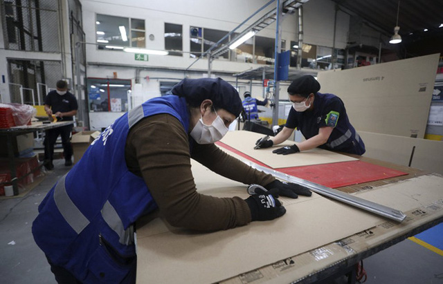  Giường bệnh b&igrave;a c&aacute;c t&ocirc;ng c&oacute; thể chuyển th&agrave;nh quan t&agrave;i tại Colombia  - Ảnh 3.