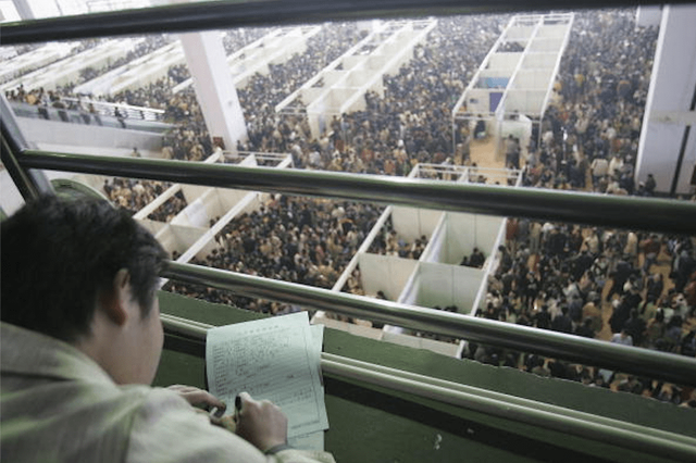  Trung Quốc sắp phải đối mặt cuộc khủng hoảng thất nghiệp chưa từng c&oacute; trong lịch sử  - Ảnh 4.