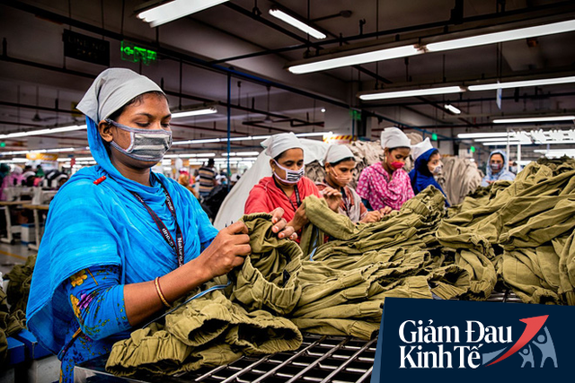  Chết đ&oacute;i hoặc nhiễm bệnh: COVID-19 đẩy nhiều người lao động ngh&egrave;o ở Bangladesh đến lựa chọn đường c&ugrave;ng  - Ảnh 2.