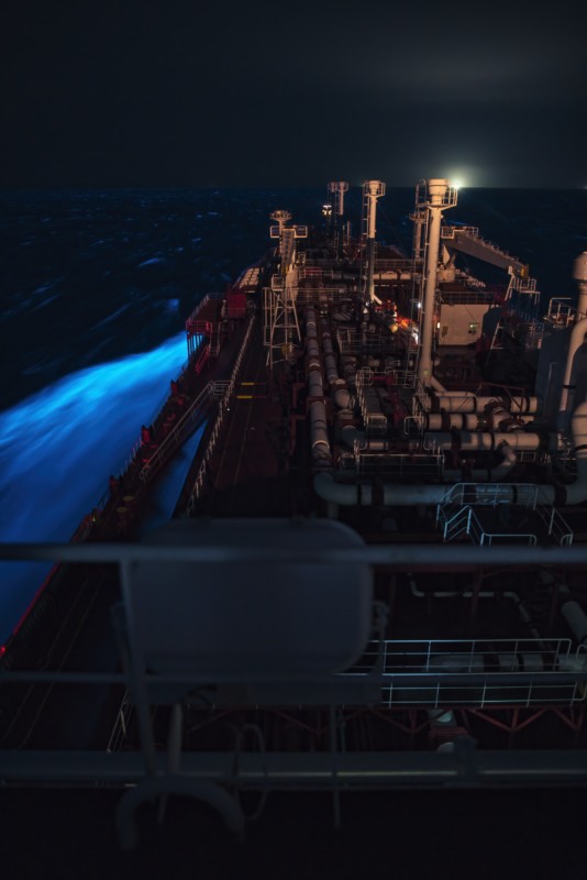 Theo đuổi đam mê chụp ảnh thiên văn trên tàu chở hàng giữa biển khơi bao la - Ảnh 9. Theo đuổi đam mê chụp ảnh thiên văn trên tàu chở hàng giữa biển khơi bao la - Ảnh 9.