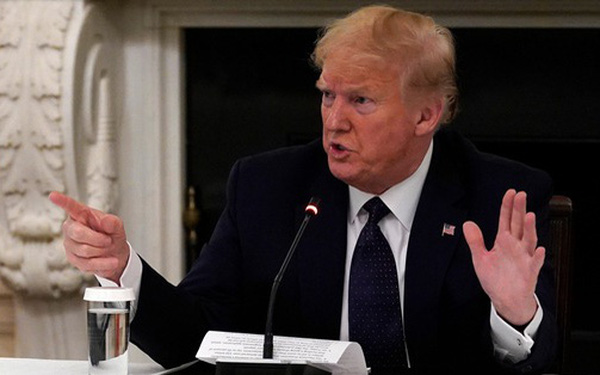  N&oacute;i kỷ lục đứng đầu thế giới về số ca nhiễm COVID-19 của Mỹ l&agrave; hu&acirc;n chương danh dự, TT Trump lại g&acirc;y b&atilde;o  - Ảnh 1.