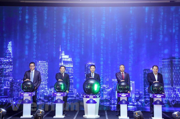 Phát động chiến dịch thúc đẩy chuyển đổi số bằng điện toán đám mây nội địa, Việt Nam hướng tới số hóa mọi mặt đất nước trong tương lai gần - Ảnh 2. Phát động chiến dịch thúc đẩy chuyển đổi số bằng điện toán đám mây nội địa, Việt Nam hướng tới số hóa mọi mặt đất nước trong tương lai gần - Ảnh 2.