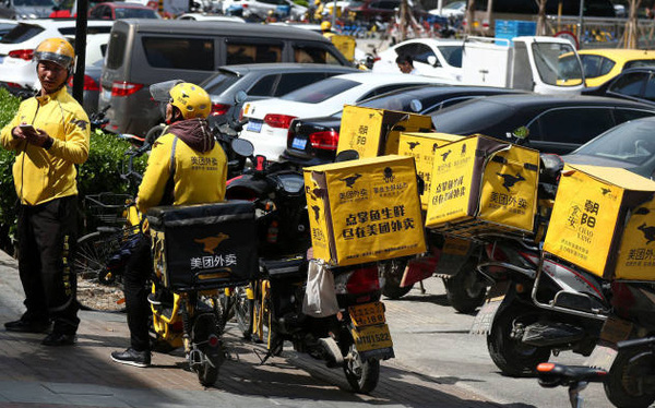  Ứng dụng giao đồ ăn phất như diều gặp gi&oacute; nhờ Covid-19: Vốn h&oacute;a thị trường lần đầu vượt 100 tỷ USD, t&agrave;i sản của CEO tăng gấp đ&ocirc;i sau v&agrave;i th&aacute;ng  - Ảnh 1.