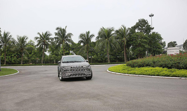 Lộ diện &ocirc; t&ocirc; điện của VinFast ngụy trang k&iacute;n m&iacute;t chạy thử?  - Ảnh 3.