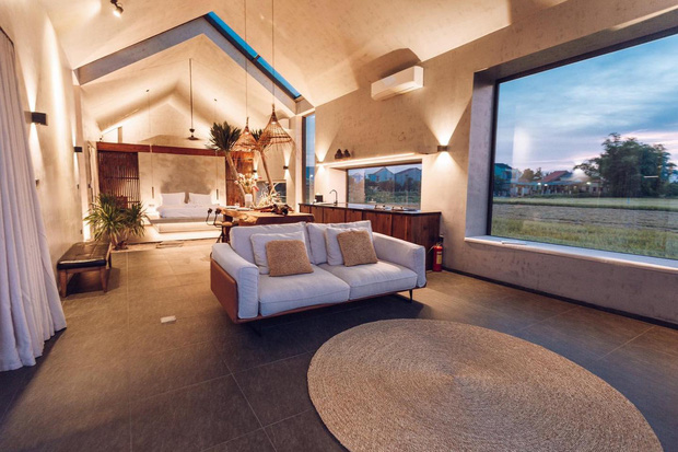 Ng&ocirc;i nh&agrave; cấp 4 nh&igrave;n qua th&igrave; tưởng b&igrave;nh thường nhưng b&ecirc;n trong lại khiến bạn kh&ocirc;ng thể tin v&agrave;o mắt m&igrave;nh ở Hội An - Ảnh 9.