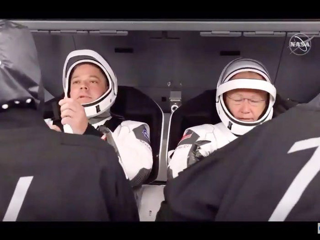 Elon Musk: Nếu nhiệm vụ đưa người lên vũ trụ thành công, đó là công lao của mọi người. Còn nếu thất bại, đó là lỗi của tôi! - Ảnh 3. Elon Musk: Nếu nhiệm vụ đưa người lên vũ trụ thành công, đó là công lao của mọi người. Còn nếu thất bại, đó là lỗi của tôi! - Ảnh 3.