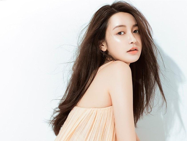 Công khai bênh vực kẻ chen chân vào gia đình chủ tịch Taobao, sếp của Tuesday hot nhất xứ Trung bị dân mạng phơi bày vụ ngoại tình với một hotgirl khác - Ảnh 1. Công khai bênh vực kẻ chen chân vào gia đình chủ tịch Taobao, sếp của Tuesday hot nhất xứ Trung bị dân mạng phơi bày vụ ngoại tình với một hotgirl khác - Ảnh 1.