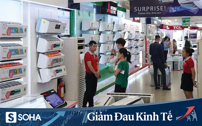  Sắp nắng n&oacute;ng 40 độ, người d&acirc;n đổ x&ocirc; mua điều h&ograve;a, quạt điện gi&aacute; si&ecirc;u hời - Ảnh 1.