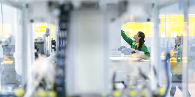  Ồ ạt tuyển người ở Việt Nam, Apple c&oacute; dễ d&agrave;ng dứt t&igrave;nh khỏi Trung Quốc?  - Ảnh 4.