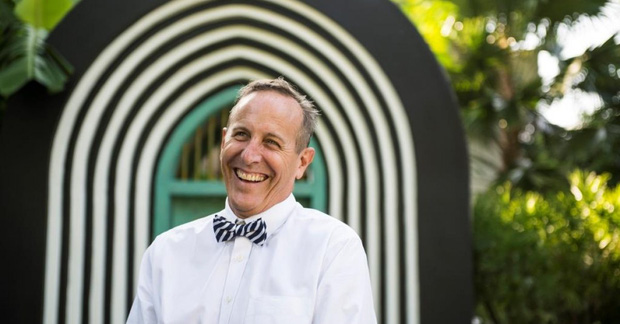 Sở th&uacute; c&oacute; 1-0-2: Khi con người mới l&agrave; kẻ bị nhốt, c&ograve;n th&uacute; qu&yacute; hiếm đứng chi&ecirc;m ngưỡng xung quanh  - Ảnh 1.