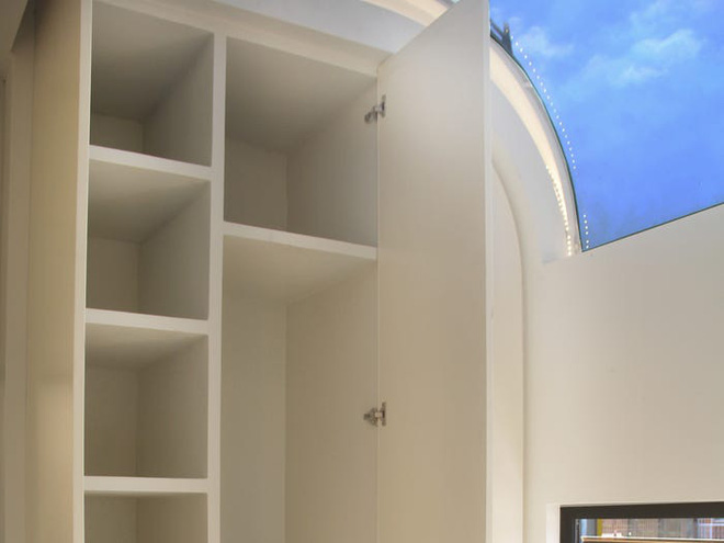  B&ecirc;n trong căn nh&agrave; th&ocirc;ng minh d&agrave;nh cho 4 người c&oacute; thiết kế như t&agrave;u vũ trụ - Ảnh 5.