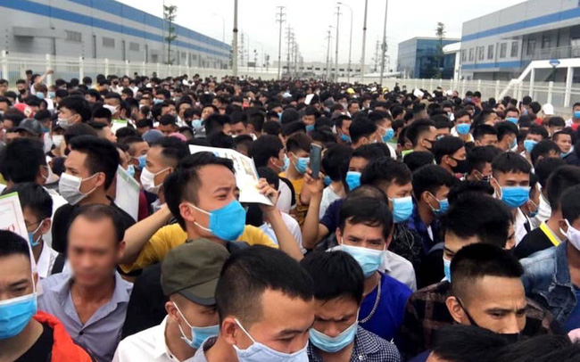 Tấp nập dự tuyển v&agrave;o nh&agrave; m&aacute;y của Apple  - Ảnh 1.