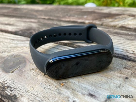 Cận cảnh Xiaomi Mi Band 5: Ấn tượng tuyệt vời, d&ugrave;ng sướng hơn rất nhiều so với thế hệ trước - Ảnh 7.