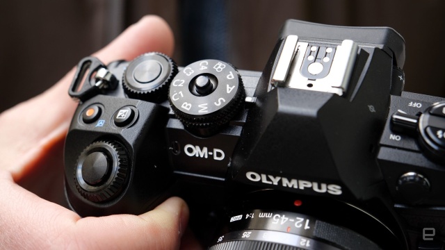 Olympus từ bỏ mảng kinh doanh máy ảnh, bán lại cho công ty đã từng mua VAIO - Ảnh 1. Olympus từ bỏ mảng kinh doanh máy ảnh, bán lại cho công ty đã từng mua VAIO - Ảnh 1.