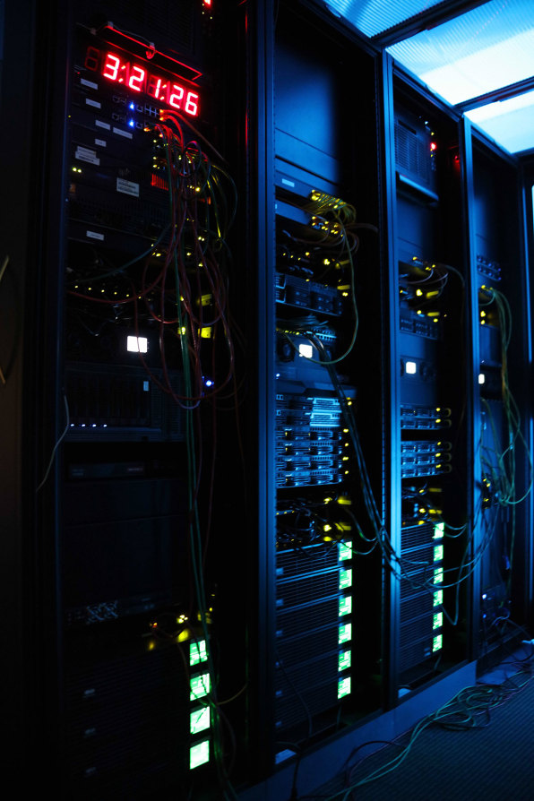 Ngược dòng sinh lời giữa khủng hoảng kinh tế, một AI đang tự dạy mình cách đánh bại cả thị trường chứng khoán - Ảnh 3. Ngược dòng sinh lời giữa khủng hoảng kinh tế, một AI đang tự dạy mình cách đánh bại cả thị trường chứng khoán - Ảnh 3.