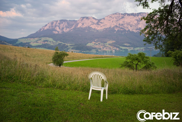  Chiếc ghế b&aacute;n chạy nhất lịch sử: Th&agrave;nh phẩm v&agrave;i USD đ&uacute;c từ khu&ocirc;n trị gi&aacute; h&agrave;ng triệu USD, b&aacute;n được cả tỷ chiếc tr&ecirc;n to&agrave;n thế giới  - Ảnh 1.