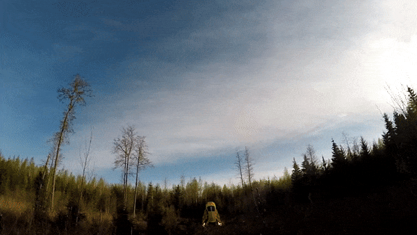 D&ugrave;ng 70kg thuốc nổ để ph&oacute;ng &ocirc;t&ocirc; v&agrave;o vũ trụ, YouTuber nhận kết quả kh&ocirc;ng ngờ - Ảnh 4.