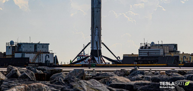  T&ecirc;n lửa Falcon 9 của SpaceX gặp sự cố rụng ch&acirc;n - Ảnh 2.