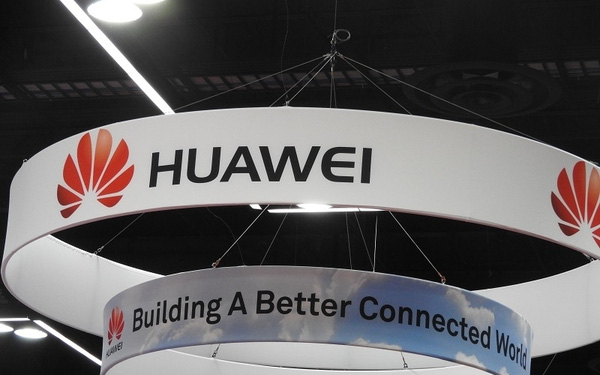  Dấu hiệu Huawei thấm đ&ograve;n trừng phạt của Mỹ  - Ảnh 1.