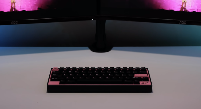 Qu&aacute; m&ecirc; BLACKPINK, anh ch&agrave;ng YouTuber tự tạo b&agrave;n ph&iacute;m cơ với phong c&aacute;ch Hắc Hường v&ocirc; c&ugrave;ng bắt mắt - Ảnh 23.