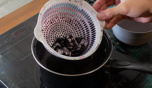 Qu&aacute; m&ecirc; BLACKPINK, anh ch&agrave;ng YouTuber tự tạo b&agrave;n ph&iacute;m cơ với phong c&aacute;ch Hắc Hường v&ocirc; c&ugrave;ng bắt mắt - Ảnh 14.