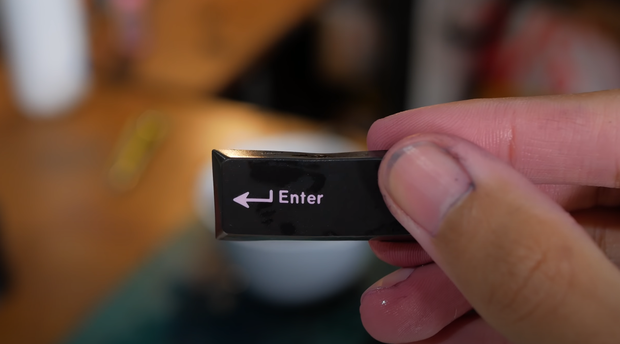 Qu&aacute; m&ecirc; BLACKPINK, anh ch&agrave;ng YouTuber tự tạo b&agrave;n ph&iacute;m cơ với phong c&aacute;ch Hắc Hường v&ocirc; c&ugrave;ng bắt mắt - Ảnh 16.