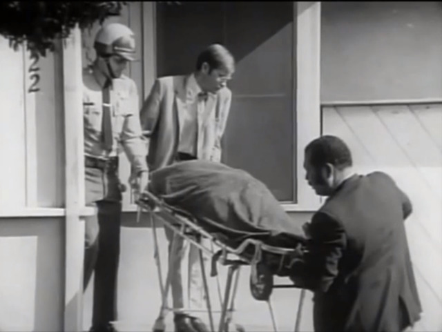 Câu chuyện đau lòng về Genie, đứa trẻ biến thành người rừng không bao giờ học được cách giao tiếp - Ảnh 6. Câu chuyện đau lòng về Genie, đứa trẻ biến thành người rừng không bao giờ học được cách giao tiếp - Ảnh 6.