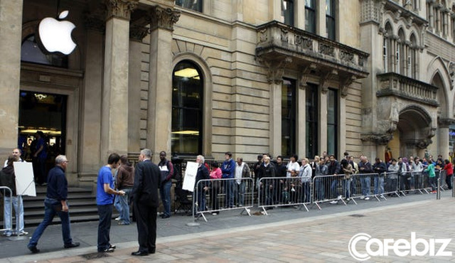  &lsquo;Antennagate&rsquo; &ndash; scandal lớn nhất lịch sử Apple khiến Steve Jobs phải xin lỗi, tặng ốp 29 USD cho người mua iPhone 4  - Ảnh 2.