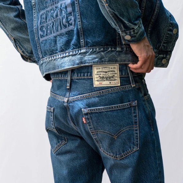 Mua một chiếc quần Levis mới, rất có thể bạn đang mặc một phần chiếc quần jeans cũ của một ai đó - Ảnh 3. Mua một chiếc quần Levis mới, rất có thể bạn đang mặc một phần chiếc quần jeans cũ của một ai đó - Ảnh 3.