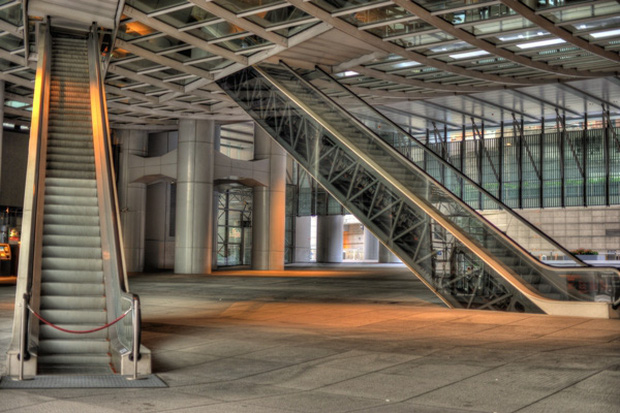 Một ph&uacute;t kh&oacute; hiểu: Tại sao c&aacute;c t&ograve;a nh&agrave; cao tầng ở Hong Kong lại hay c&oacute; &ldquo;lỗ thủng&rdquo; ở giữa vậy nhỉ? - Ảnh 4.