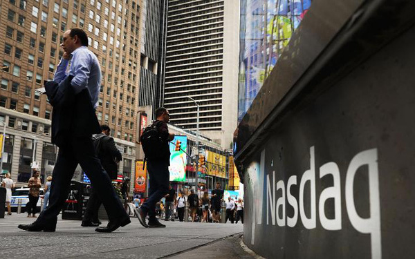  Vốn h&oacute;a thị trường của 4 g&atilde; khổng lồ c&ocirc;ng nghệ đồng loạt vượt ngưỡng 1.000 tỷ USD  - Ảnh 1.