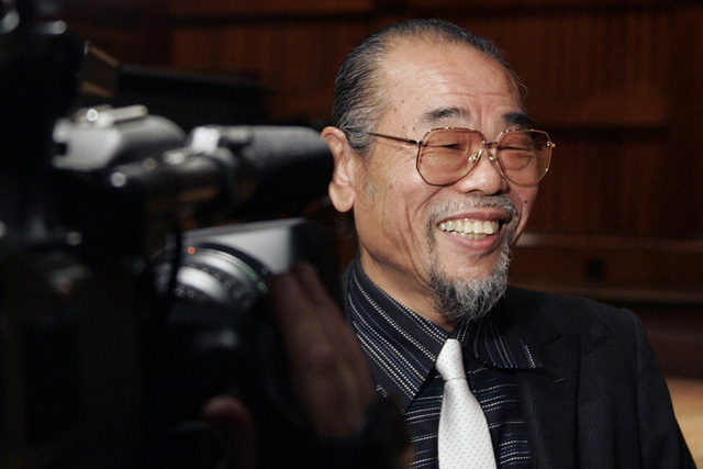 Chuyện đời thăng trầm như phim của cha đẻ máy hát Karaoke: Có lúc giàu sang nhưng trầm cảm, mất tiền khủng bản quyền song bất ngờ sánh ngang các huyền thoại thế kỷ 20 - Ảnh 6. Chuyện đời thăng trầm như phim của cha đẻ máy hát Karaoke: Có lúc giàu sang nhưng trầm cảm, mất tiền khủng bản quyền song bất ngờ sánh ngang các huyền thoại thế kỷ 20 - Ảnh 6.