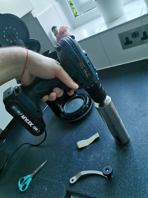 Khi những kẻ kh&eacute;o tay hay l&agrave;m nhiệt t&igrave;nh sửa chữa đồ đạc nhưng kết quả lại toang đến nỗi ai nh&igrave;n thấy cũng muốn quạu - Ảnh 12.