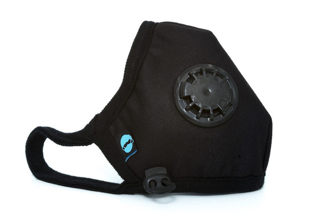 PGS Nguyễn Lân Hiếu khuyến cáo 1 loại khẩu trang không nên dùng vì không ngăn người đeo lây truyền Covid-19 - Ảnh 3. PGS Nguyễn Lân Hiếu khuyến cáo 1 loại khẩu trang không nên dùng vì không ngăn người đeo lây truyền Covid-19 - Ảnh 3.