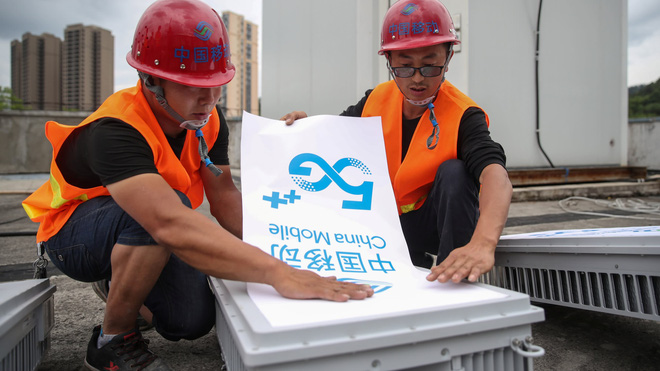 Đ&ograve;n trừng phạt của Mỹ ph&aacute;t huy t&aacute;c dụng, cả Huawei v&agrave; ZTE phải giảm tốc độ lắp đặt trạm 5G - Ảnh 2.
