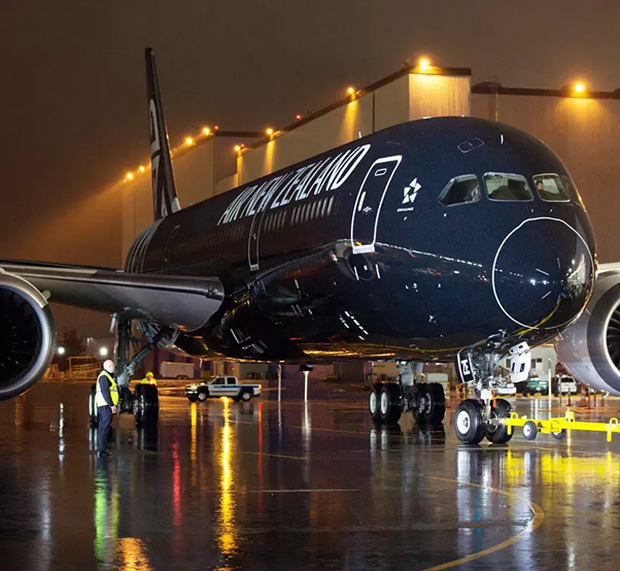 Những l&yacute; do n&agrave;o khiến việc sơn một chiếc m&aacute;y bay cũng c&oacute; thể tốn đến 7 tỉ đồng v&agrave; mất nửa th&aacute;ng mới ho&agrave;n th&agrave;nh xong được? - Ảnh 5.