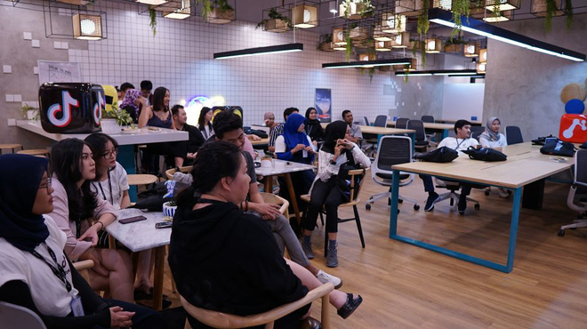 Nh&acirc;n vi&ecirc;n TikTok l&ecirc;n kế hoạch kiện Ch&iacute;nh phủ Mỹ v&igrave; đ&atilde; khiến 15.000 người c&oacute; nguy cơ mất việc! - Ảnh 1.